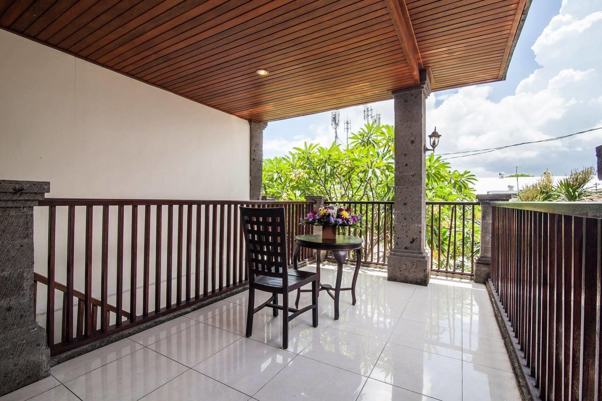 Puri Yuma Hotel Denpasar Kültér fotó