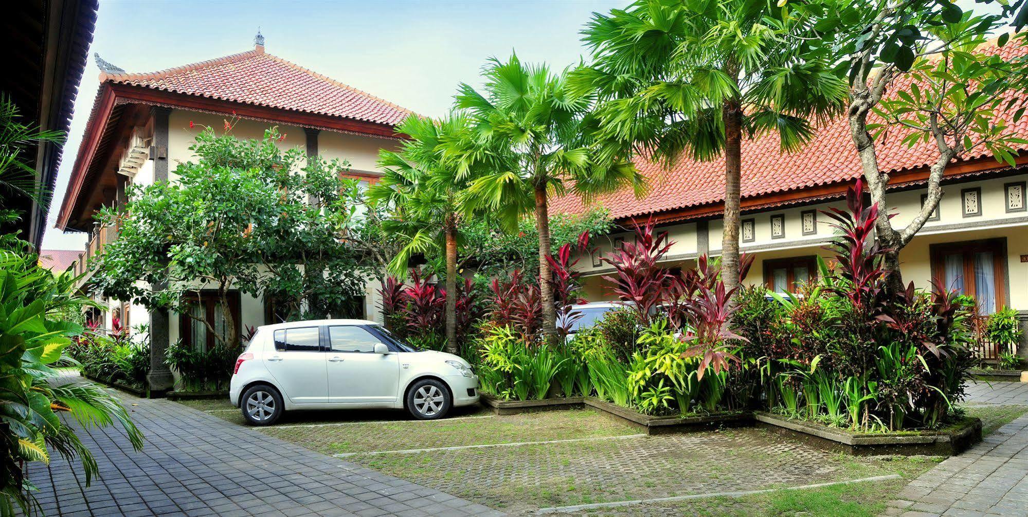 Puri Yuma Hotel Denpasar Kültér fotó